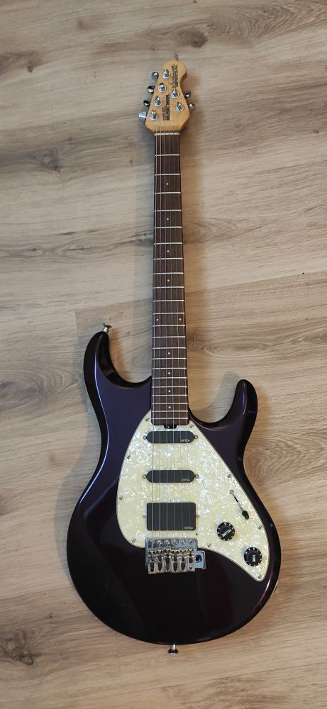 Music Man Silhouette Special 1995